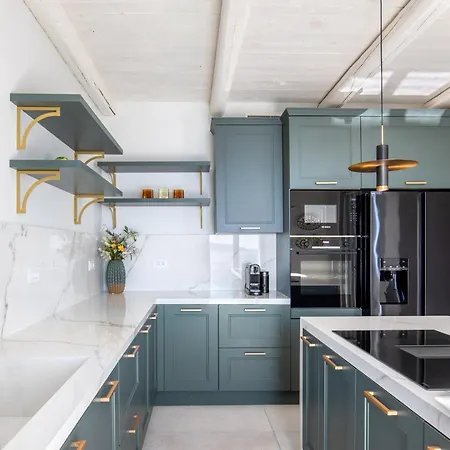 Urania Luxury Rhea *