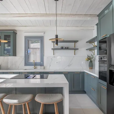 Urania Luxury Rhea Villa