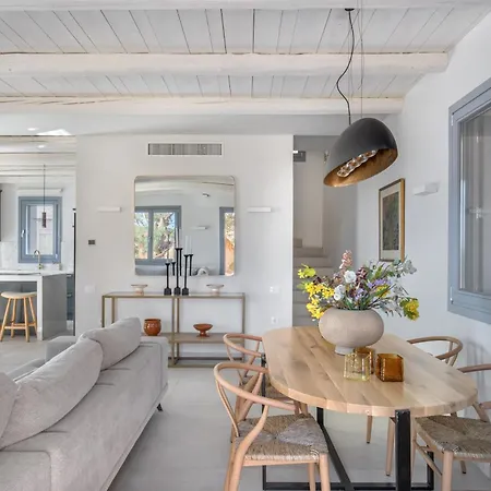 Urania Luxury Rhea Villa Pondi