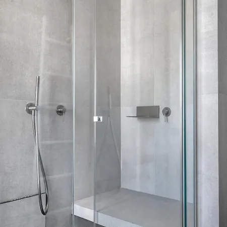 Urania Luxury Rhea Pondi