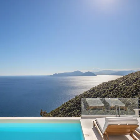 Вилла Urania Luxury Rhea *