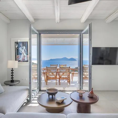 Urania Luxury Rhea