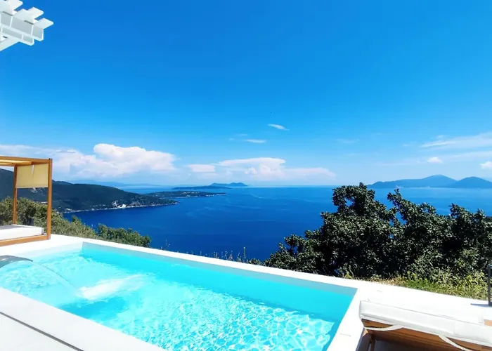Vilă Urania Luxury Rhea