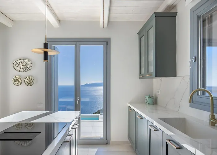Urania Luxury Rhea * Póndi