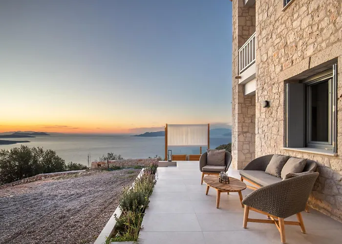 Urania Luxury Rhea Póndi