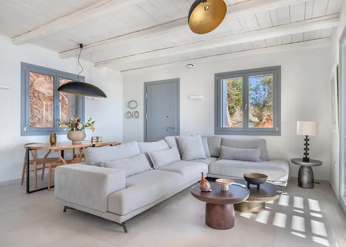 Vilă Urania Luxury Rhea