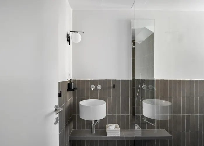 Urania Luxury Rhea Póndi